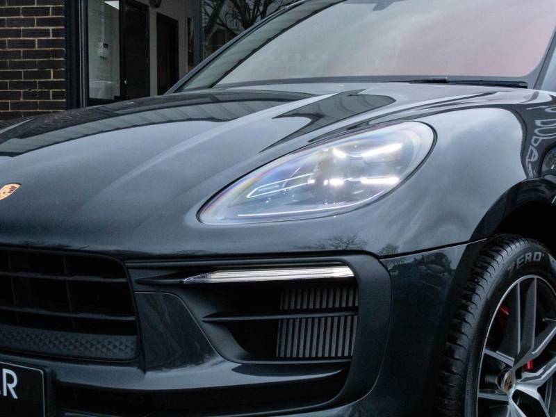 Porsche Macan   Registered:2022(72)