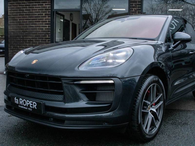 Porsche Macan   Registered:2022(72)