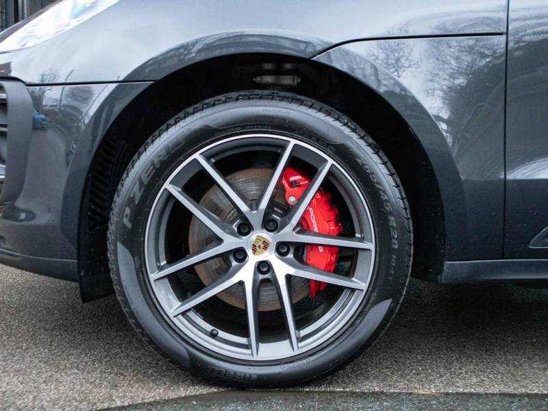 Porsche Macan   Registered:2022(72)