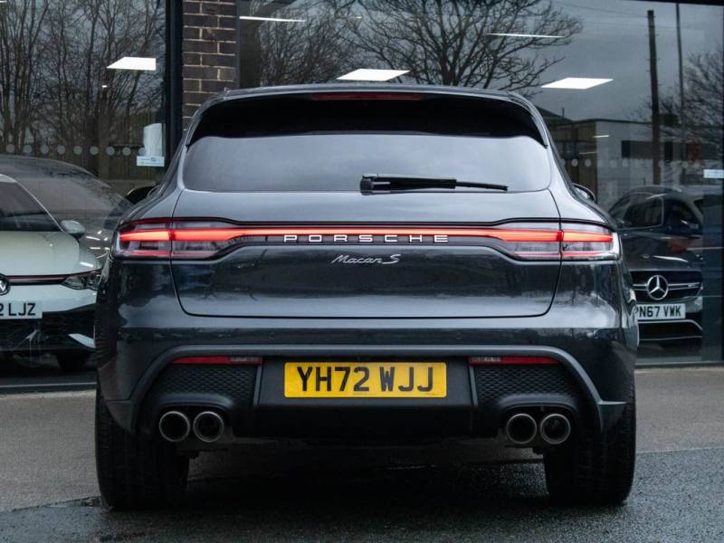 Porsche Macan   Registered:2022(72)
