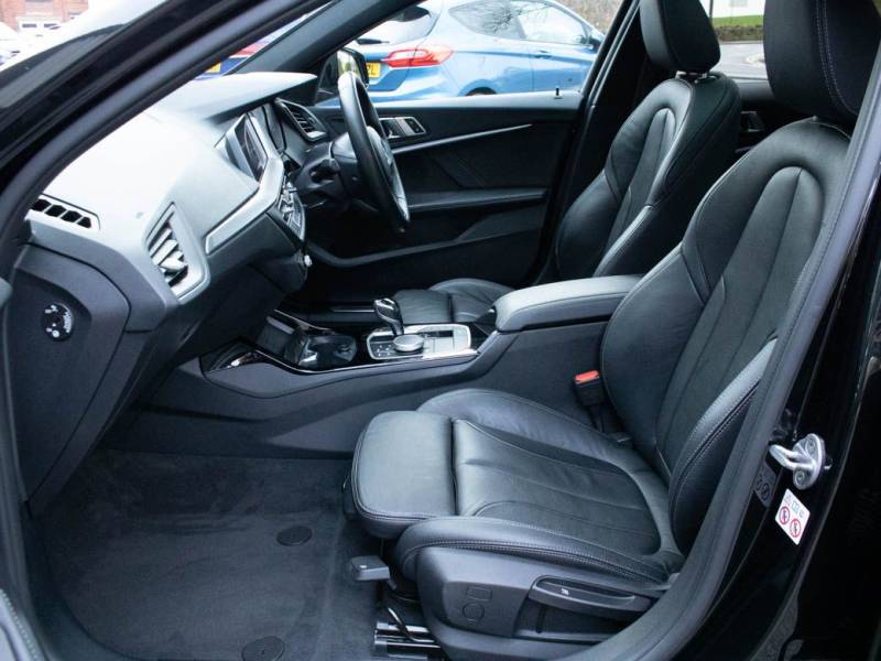 BMW 1 Series   Registered:2020(20)