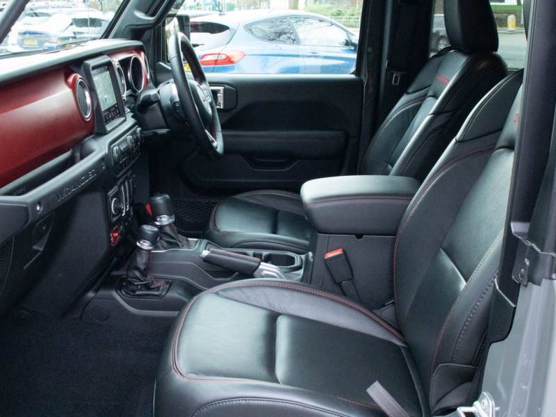 Jeep Wrangler   Registered:2020(70)