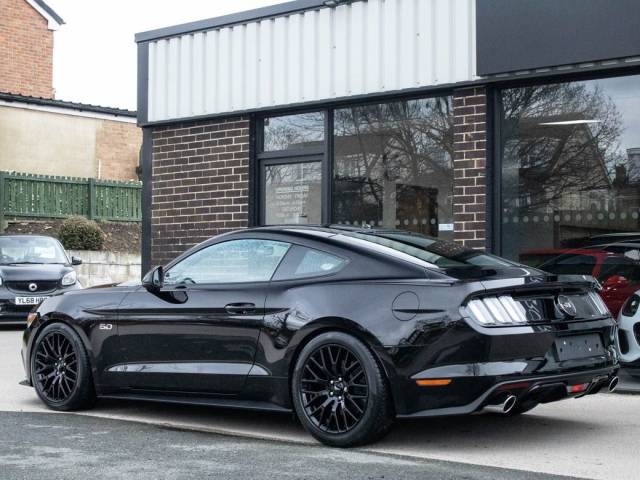2017 Ford Mustang 5.0 V8 GT Fastback Auto 416ps