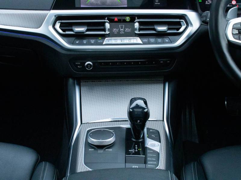 BMW 3 Series   Registered:2020(70)