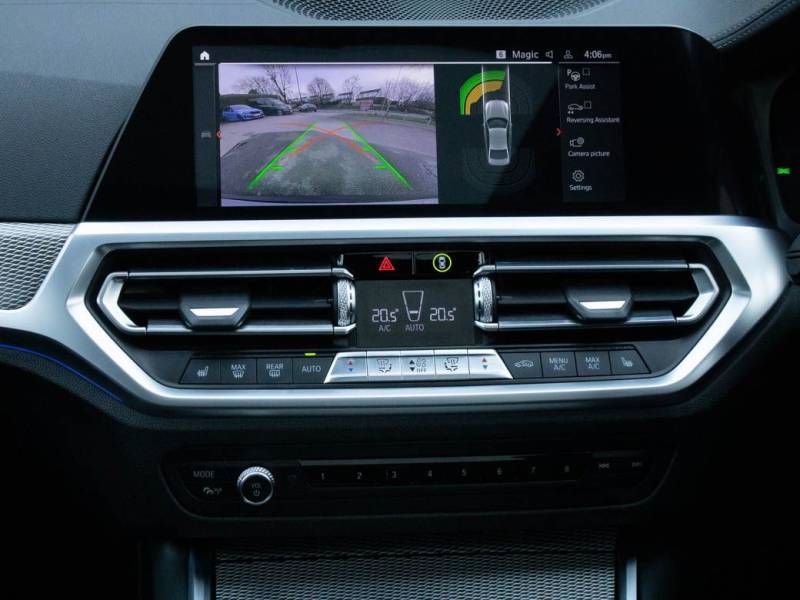 BMW 3 Series   Registered:2020(70)