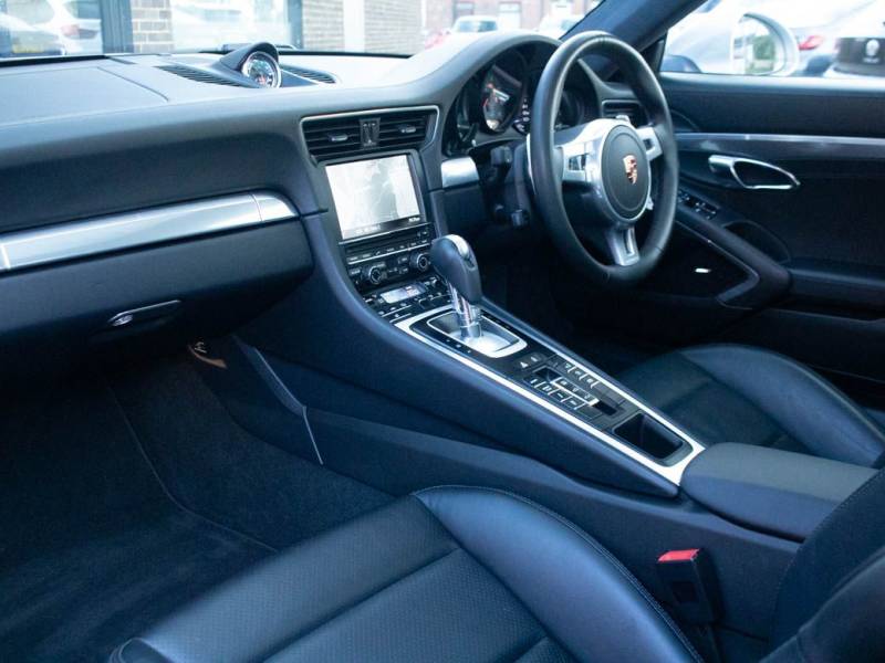 Porsche 911   Registered:2013(63)