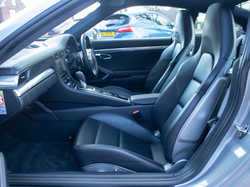 Porsche 911   Registered:2013(63)