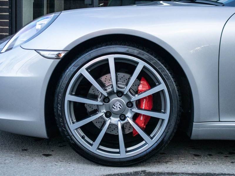 Porsche 911   Registered:2013(63)