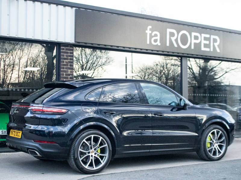 Porsche Cayenne   Registered:2020(70)