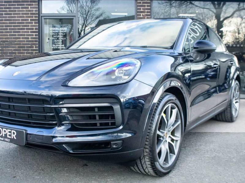 Porsche Cayenne   Registered:2020(70)