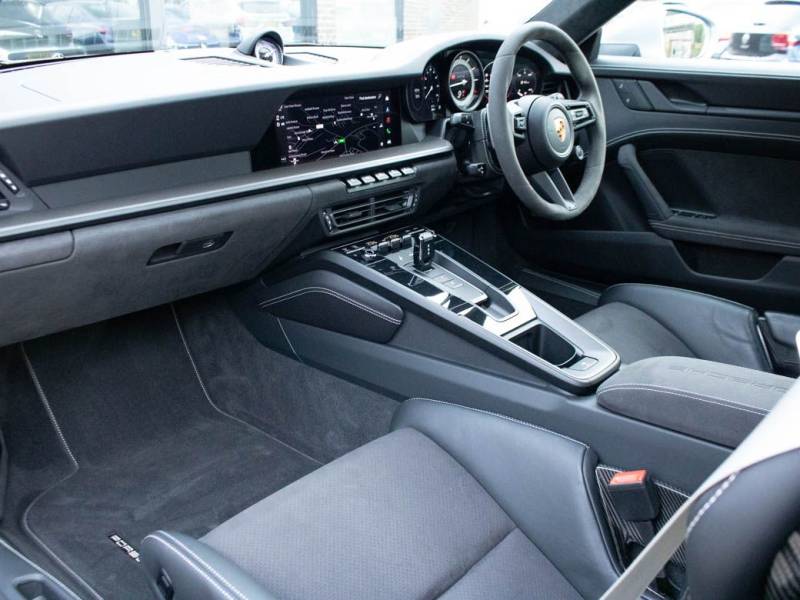 Porsche 911   Registered:2022(22)