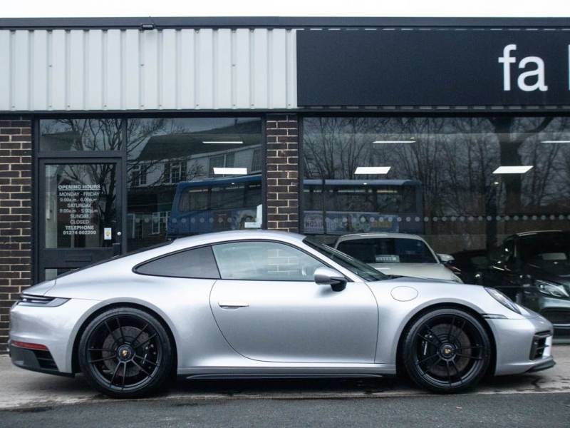 Porsche 911   Registered:2022(22)