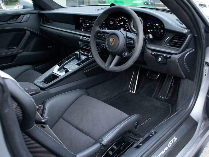 Porsche 911   Registered:2022(22)