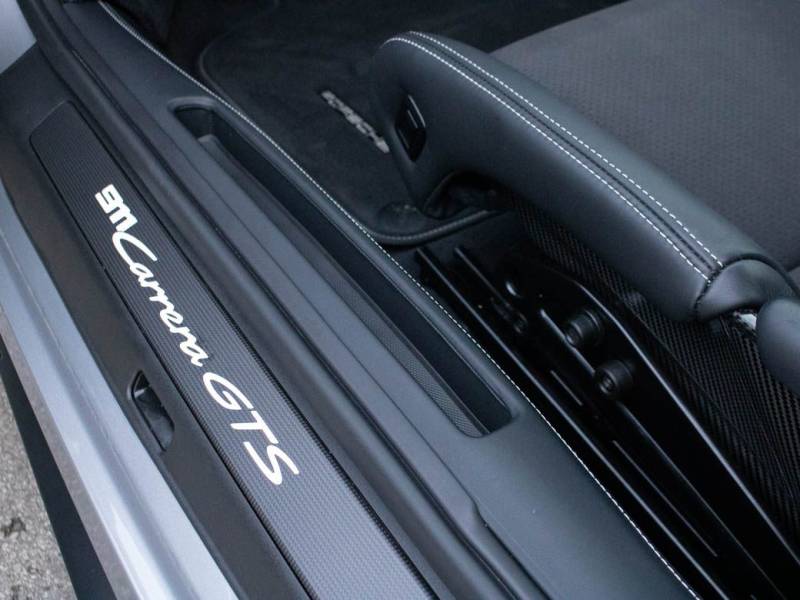 Porsche 911   Registered:2022(22)