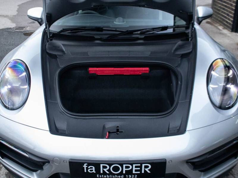 Porsche 911   Registered:2022(22)