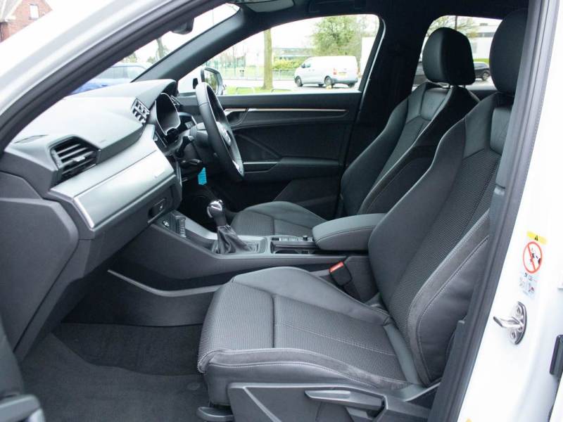 Audi Q3 Sportback   Registered:2022(22)