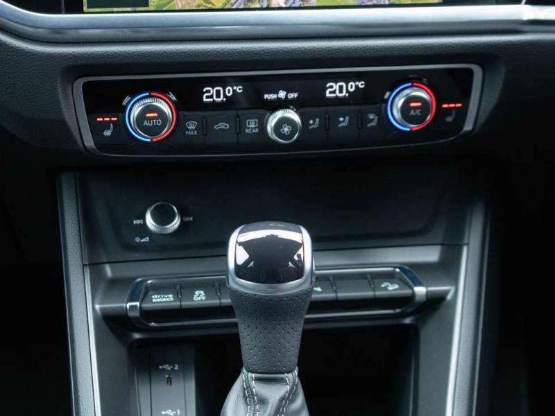 Audi Q3 Sportback   Registered:2022(22)