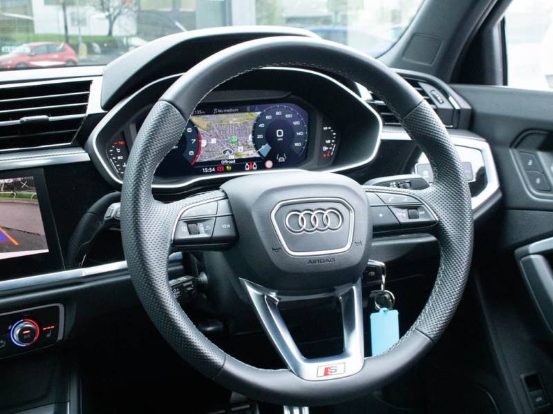 Audi Q3 Sportback   Registered:2022(22)