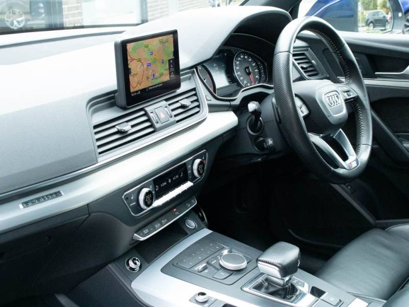 Audi Q5   Registered:2017(67)