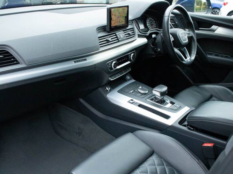 Audi Q5   Registered:2017(67)