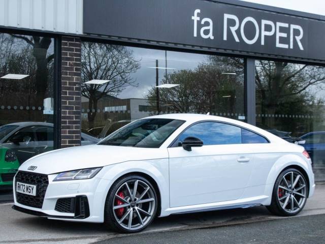 2022 Audi TTS Coupe 50 Black Edition 2.0 TFSI quattro S tronic 320ps
