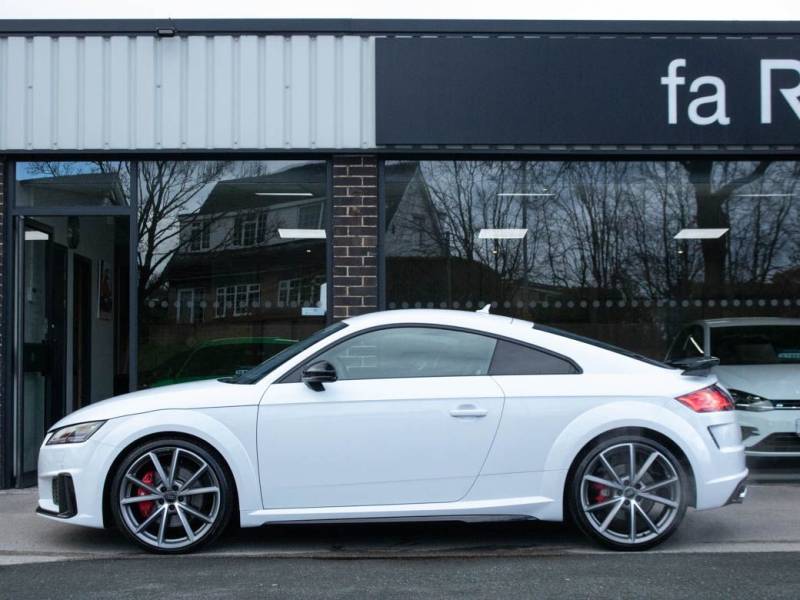 Audi TTS Coupe   Registered:2022(72)