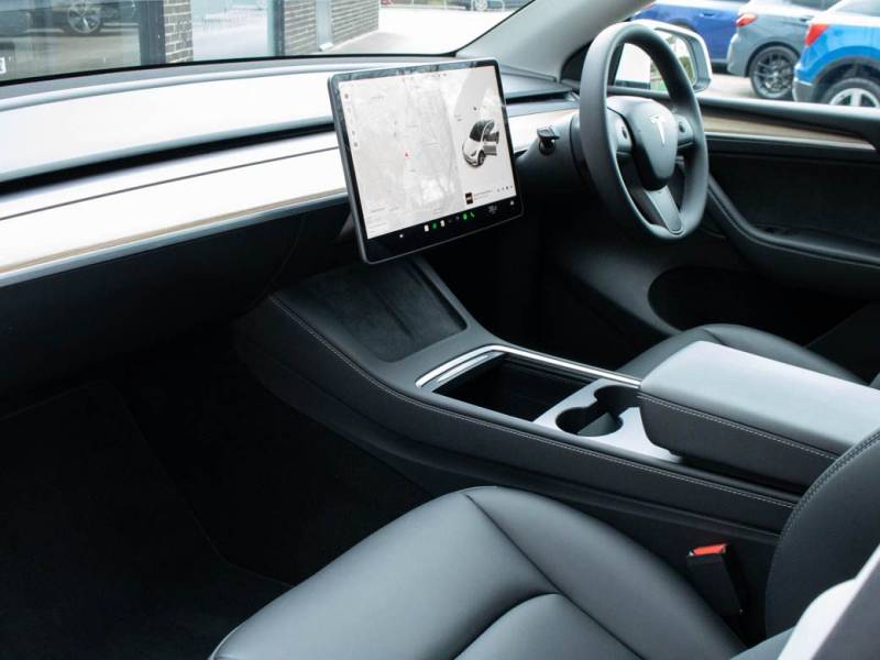 Tesla Model Y   Registered:2023(23)