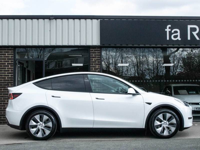 Tesla Model Y   Registered:2023(23)