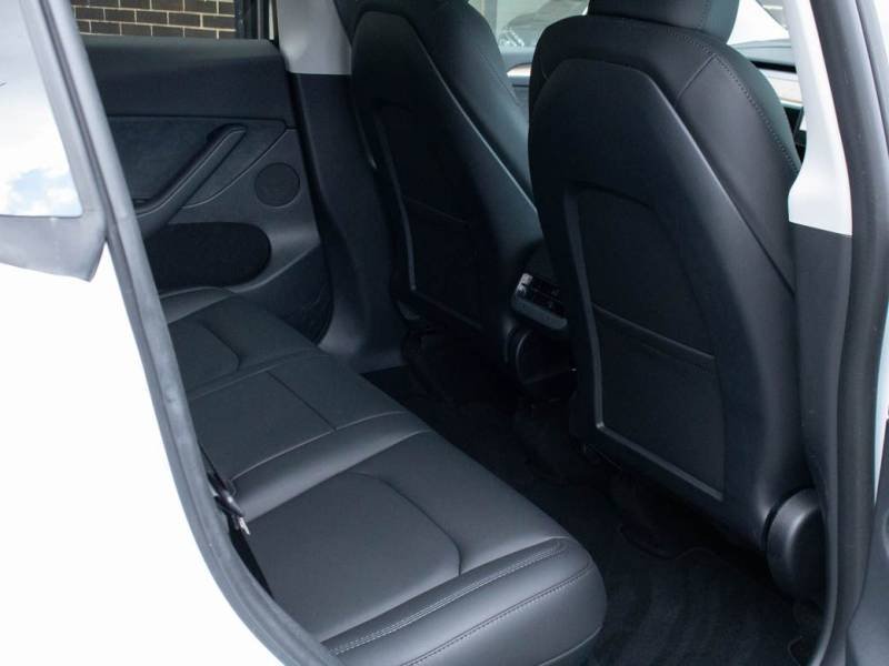 Tesla Model Y   Registered:2023(23)