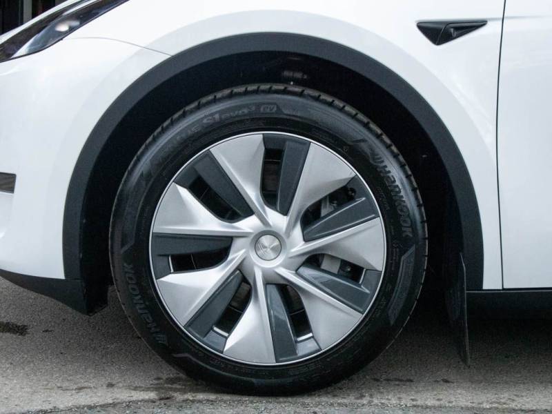 Tesla Model Y   Registered:2023(23)