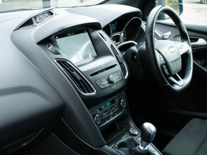 Ford Focus RS   Registered:2018(18)