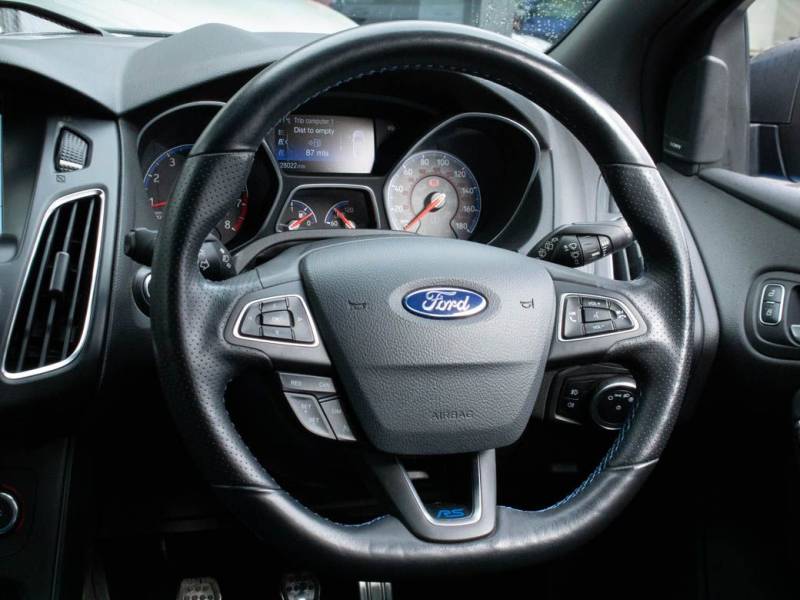 Ford Focus RS   Registered:2018(18)