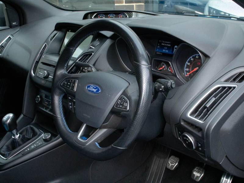 Ford Focus RS   Registered:2018(18)