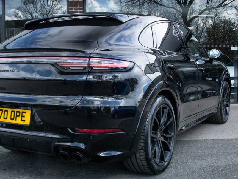 Porsche Cayenne   Registered:2020(70)