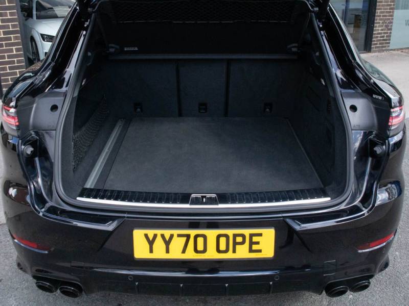 Porsche Cayenne   Registered:2020(70)