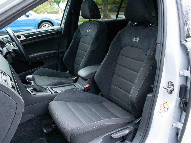 Volkswagen Golf   Registered:2019(19)