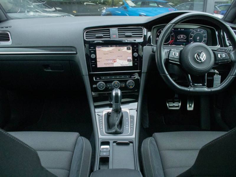 Volkswagen Golf   Registered:2019(19)