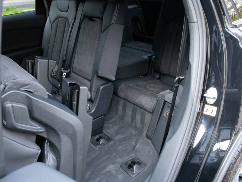 Audi Q7   Registered:2019(69)