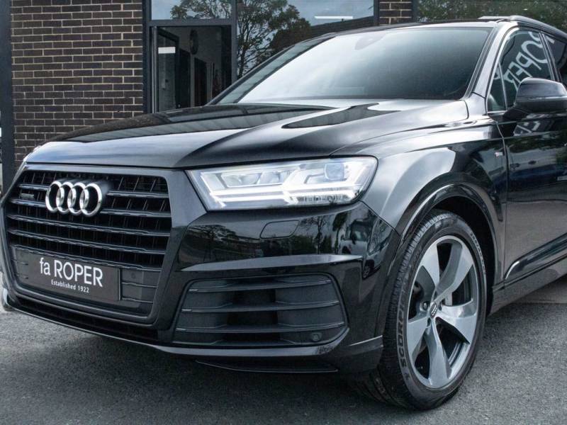Audi Q7   Registered:2019(69)
