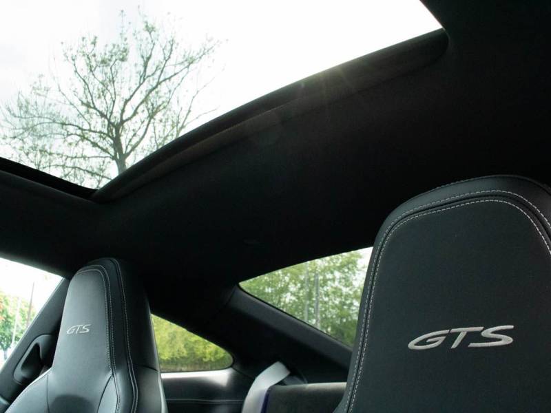 Porsche 911   Registered:2022(22)