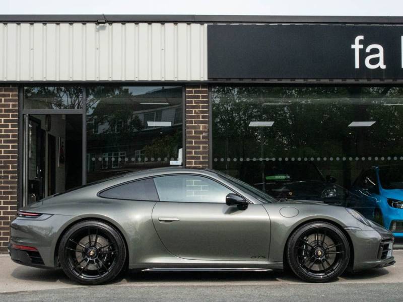 Porsche 911   Registered:2022(22)