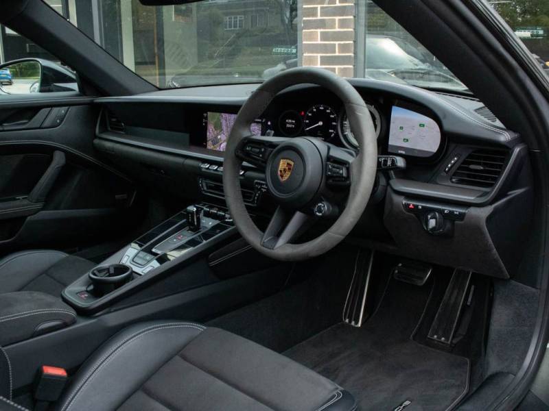 Porsche 911   Registered:2022(22)