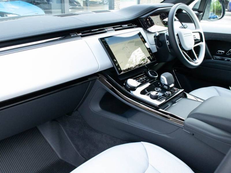 Land Rover Range Rover Sport   Registered:2023(23)