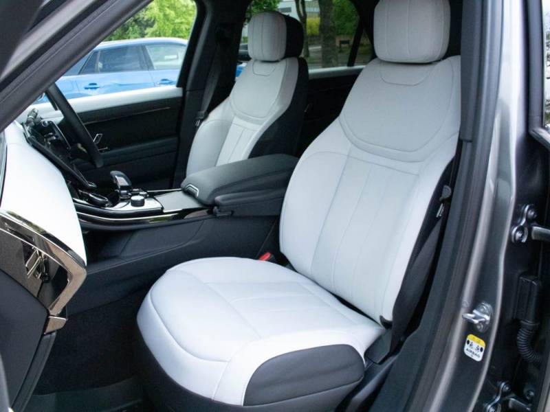 Land Rover Range Rover Sport   Registered:2023(23)