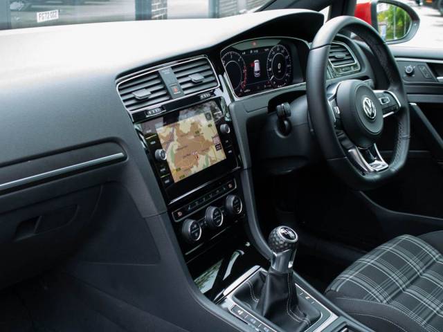 2017 Volkswagen Golf 2.0 TDI GTD 5 door 184ps (mk7.5 facelift)