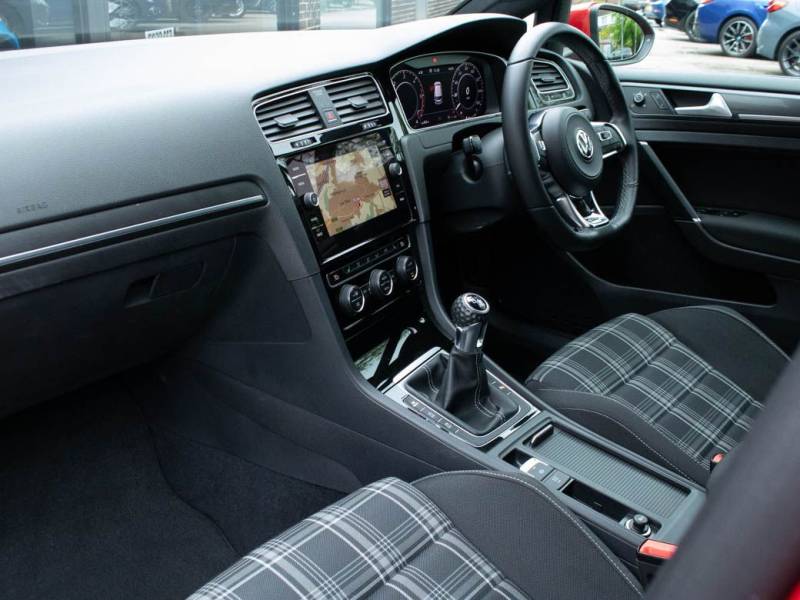 Volkswagen Golf   Registered:2017(67)