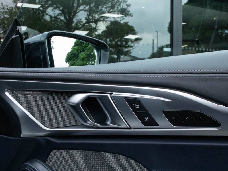 BMW 8 Series   Registered:2018(68)