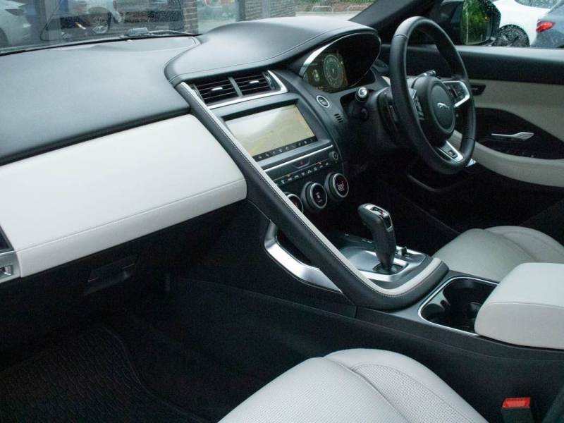 Jaguar E Pace   Registered:2020(20)