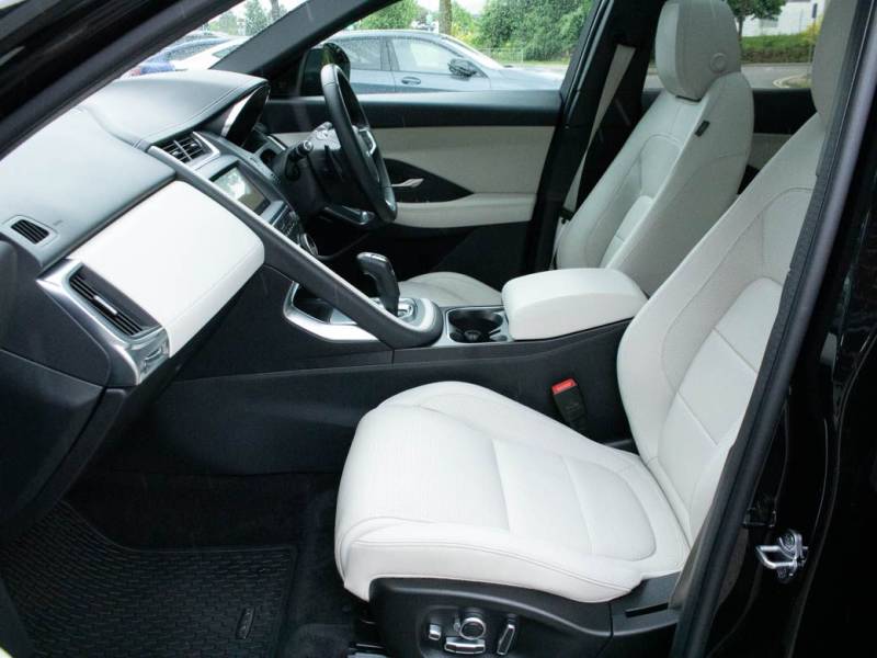 Jaguar E Pace   Registered:2020(20)