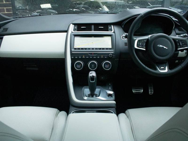 Jaguar E Pace   Registered:2020(20)